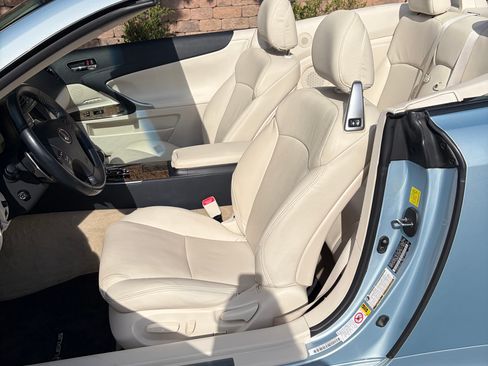 Used 2010 Lexus IS 250C RWD image 19