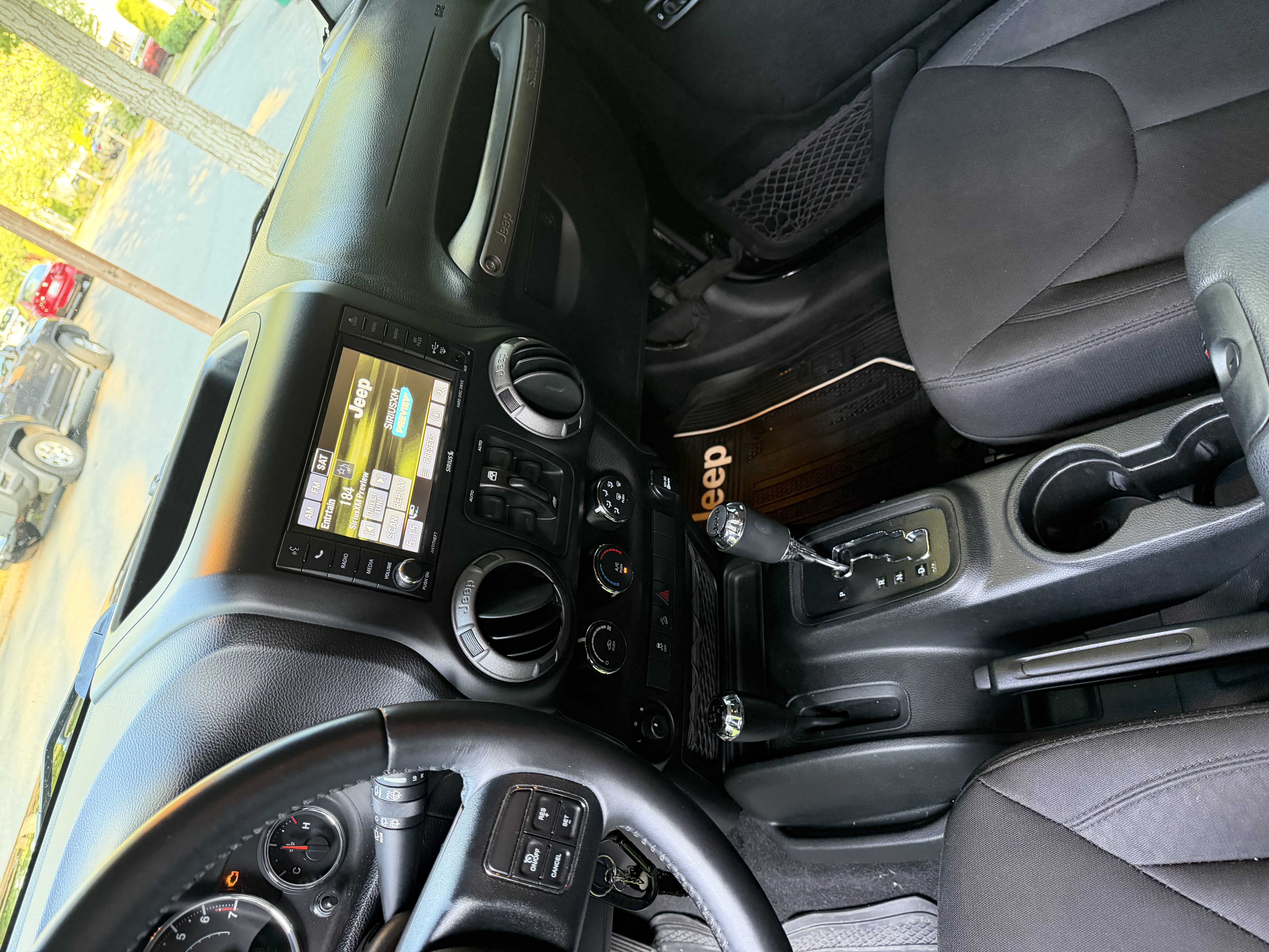 Used 2017 Jeep Wrangler Unlimited Sport w/ Quick Order Package 24S AWD/4WD image 5