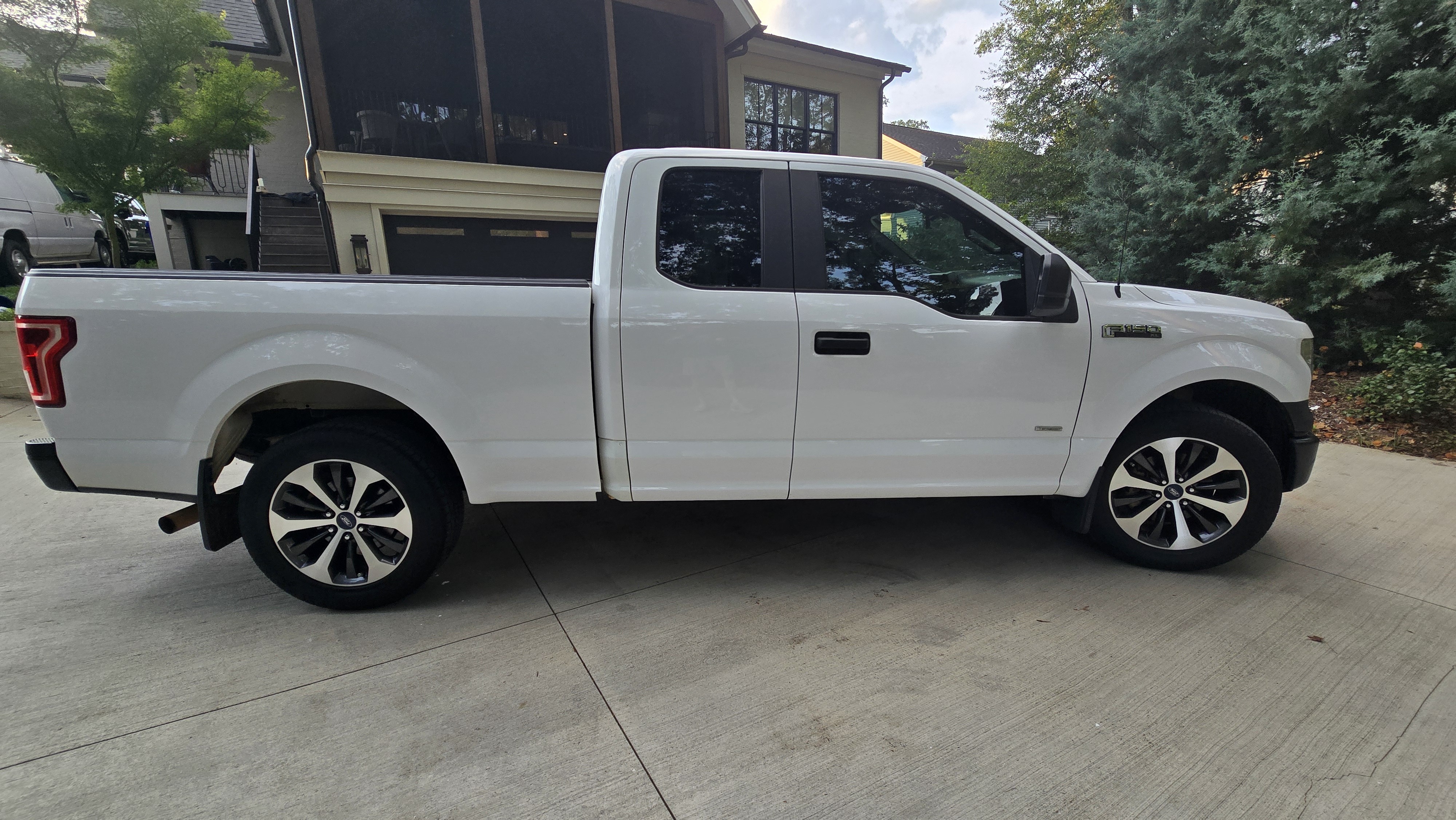 Used 2015 Ford F150 XL w/ Equipment Group 101A Mid RWD image 5