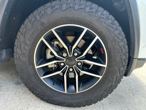 Used 2020 Jeep Grand Cherokee Trailhawk w/ Trailhawk Luxury Group image 27