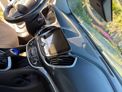 Used 2018 Chevrolet Volt Premier w/ Driver Confidence Package image 19