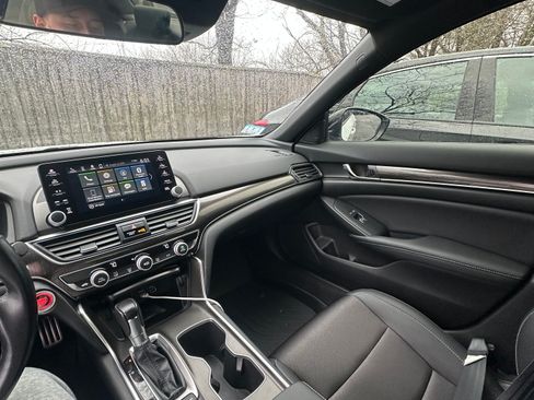 Used 2021 Honda Accord Sport image 15