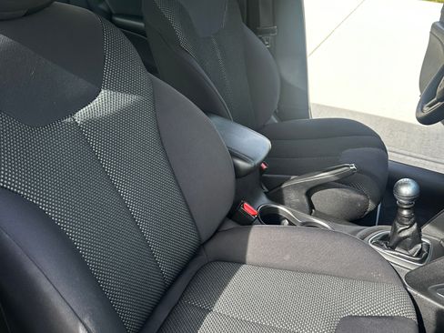 Used 2015 Dodge Dart SE w/ Convenience Group FWD image 4