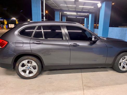 Used 2015 BMW X1 sDrive28i w/ Premium Package RWD image 2