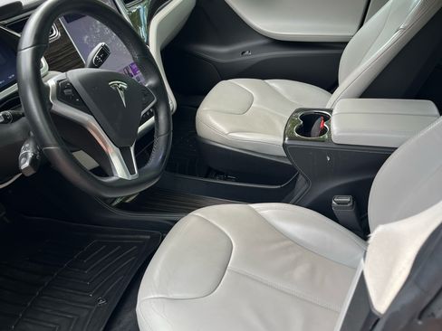 Used 2014 Tesla Model S 85 RWD image 10