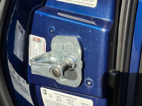 Used 2005 Chevrolet Corvette Coupe w/ Preferred Equipment Group image 13