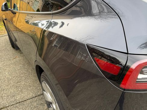 Used 2024 Tesla Model Y Long Range image 13