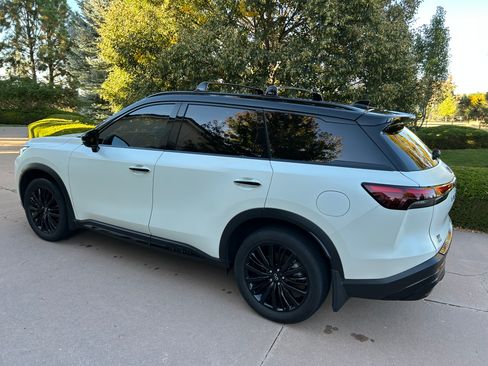 Used 2023 INFINITI QX60 Autograph w/ Cargo Package image 4