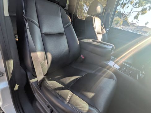 Used 2013 GMC Yukon Denali image 21