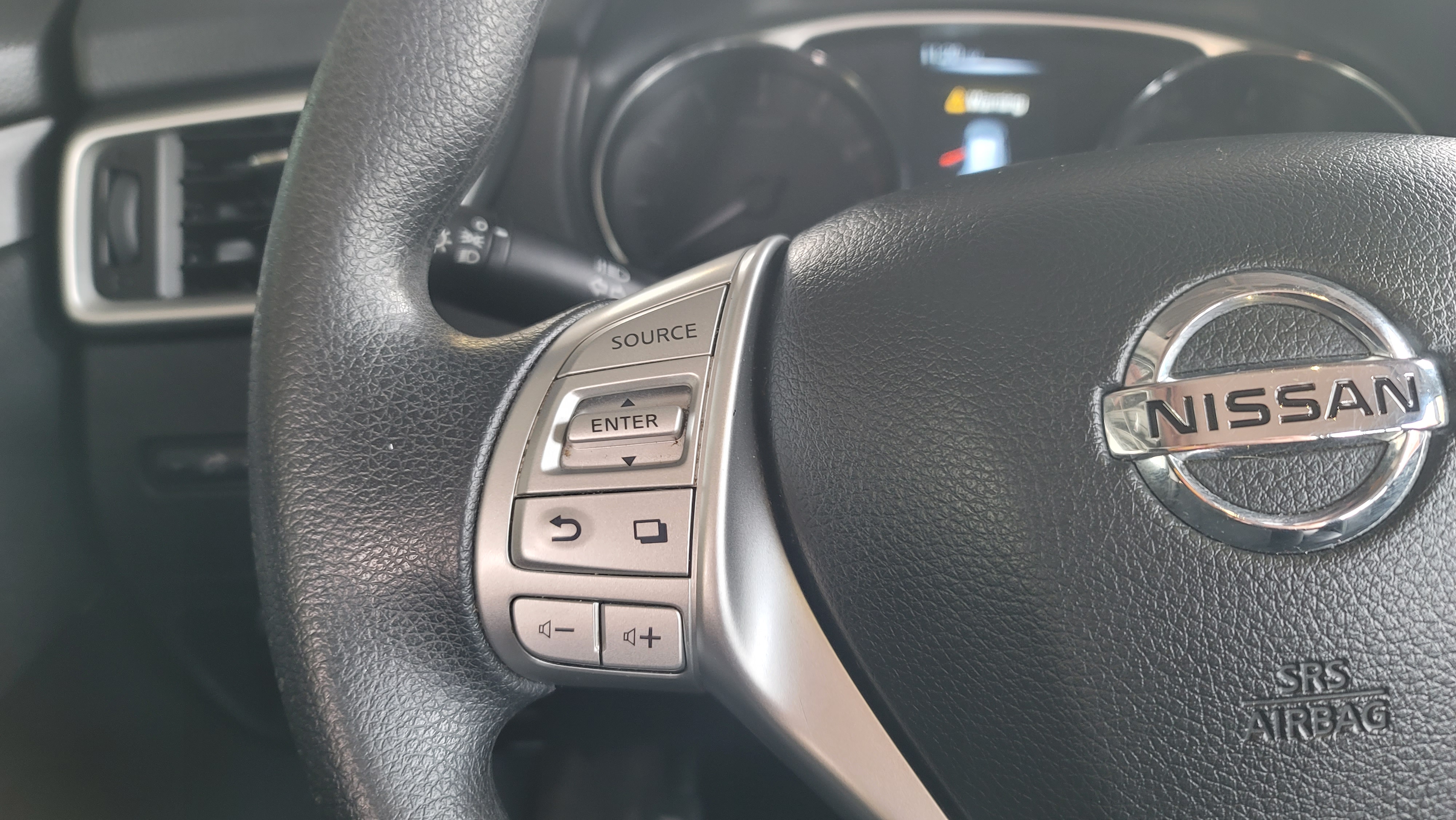 Used 2016 Nissan Rogue S AWD/4WD image 20
