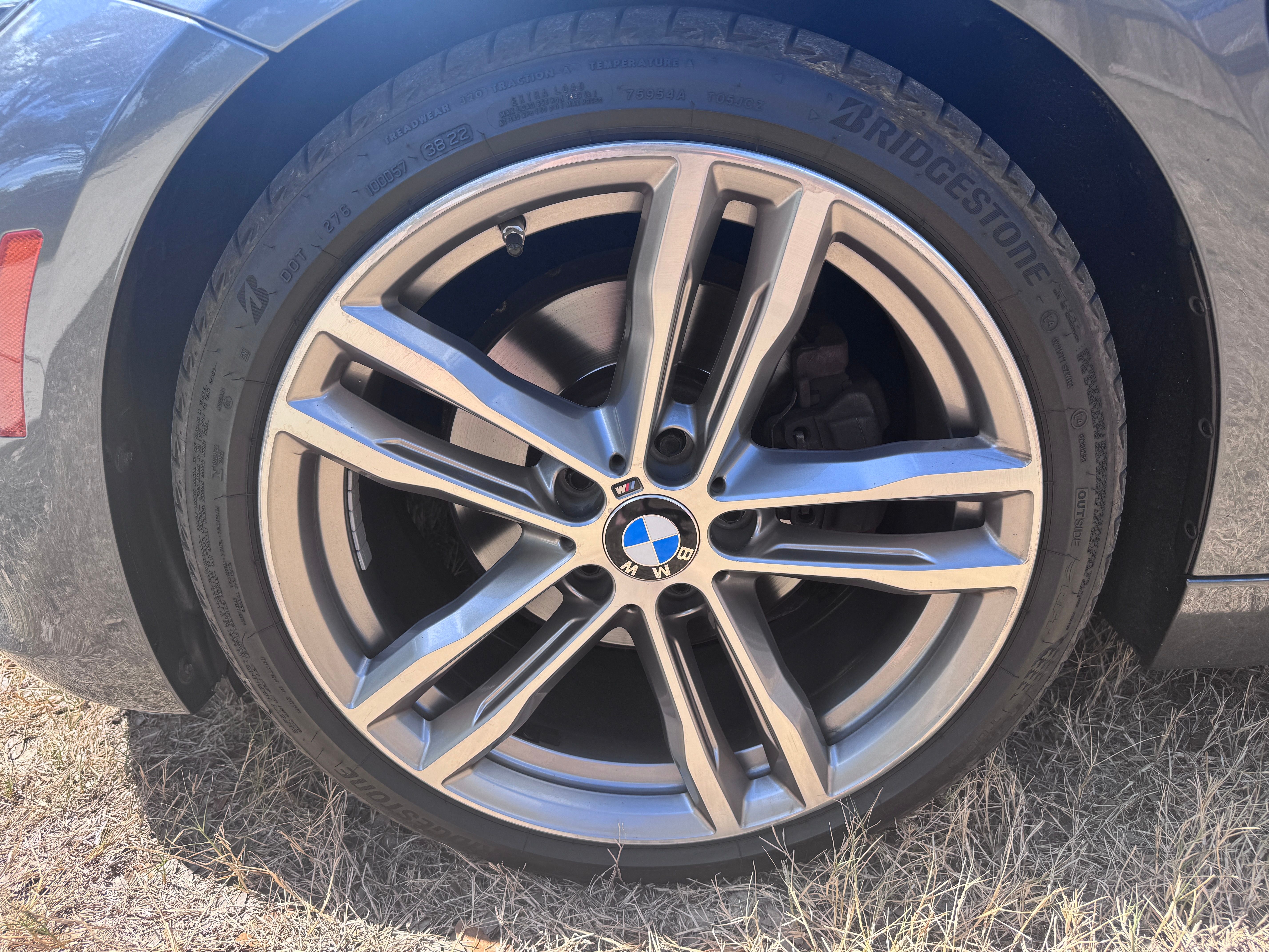 Used 2018 BMW 330e w/ Convenience Package RWD image 12
