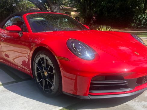 Used 2025 Porsche 911 Carrera image 5