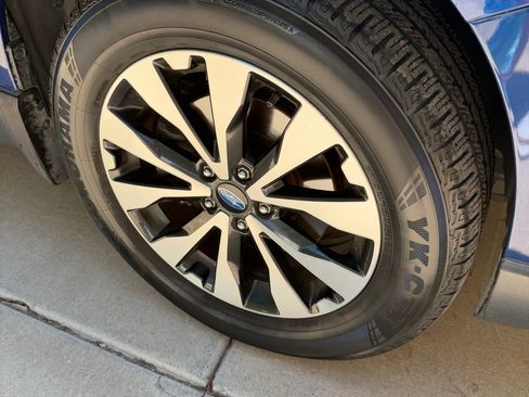 Used 2016 Subaru Outback 2.5i Limited AWD/4WD image 4