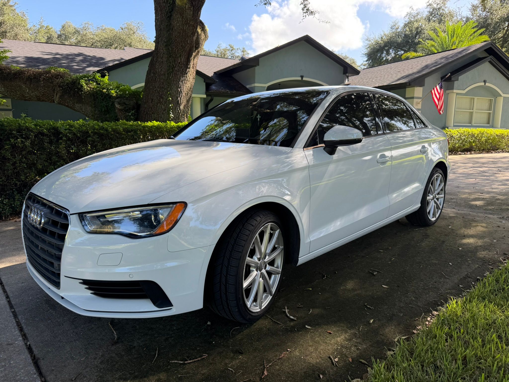 Used 2015 Audi A3 TDI Premium w/ Audi MMI Navigation Plus FWD image 2