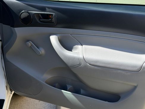 Used 2013 Toyota Tacoma 2WD Regular Cab image 11