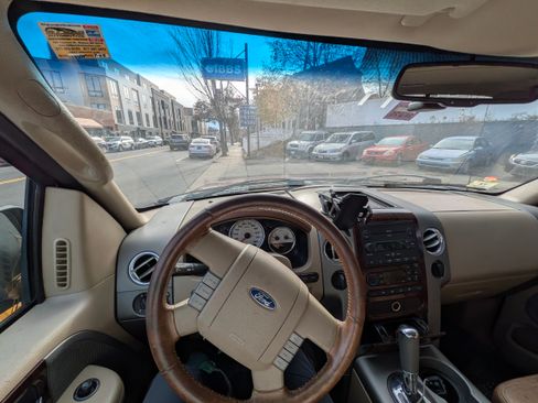 Used 2007 Ford F150 King Ranch image 2