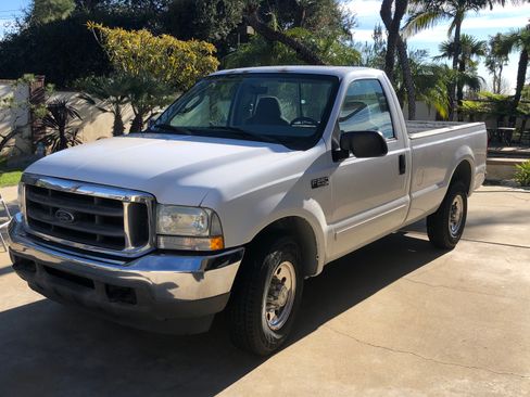 Used 2003 Ford F250 XLT image 1