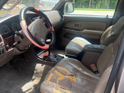 Used 2002 Toyota 4Runner Limited RWD image 8