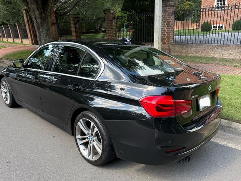 Used 2018 BMW 330i xDrive Sedan AWD/4WD image 13