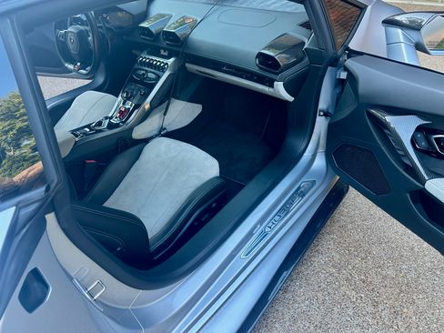 Used 2015 Lamborghini Huracan LP 610-4 image 11