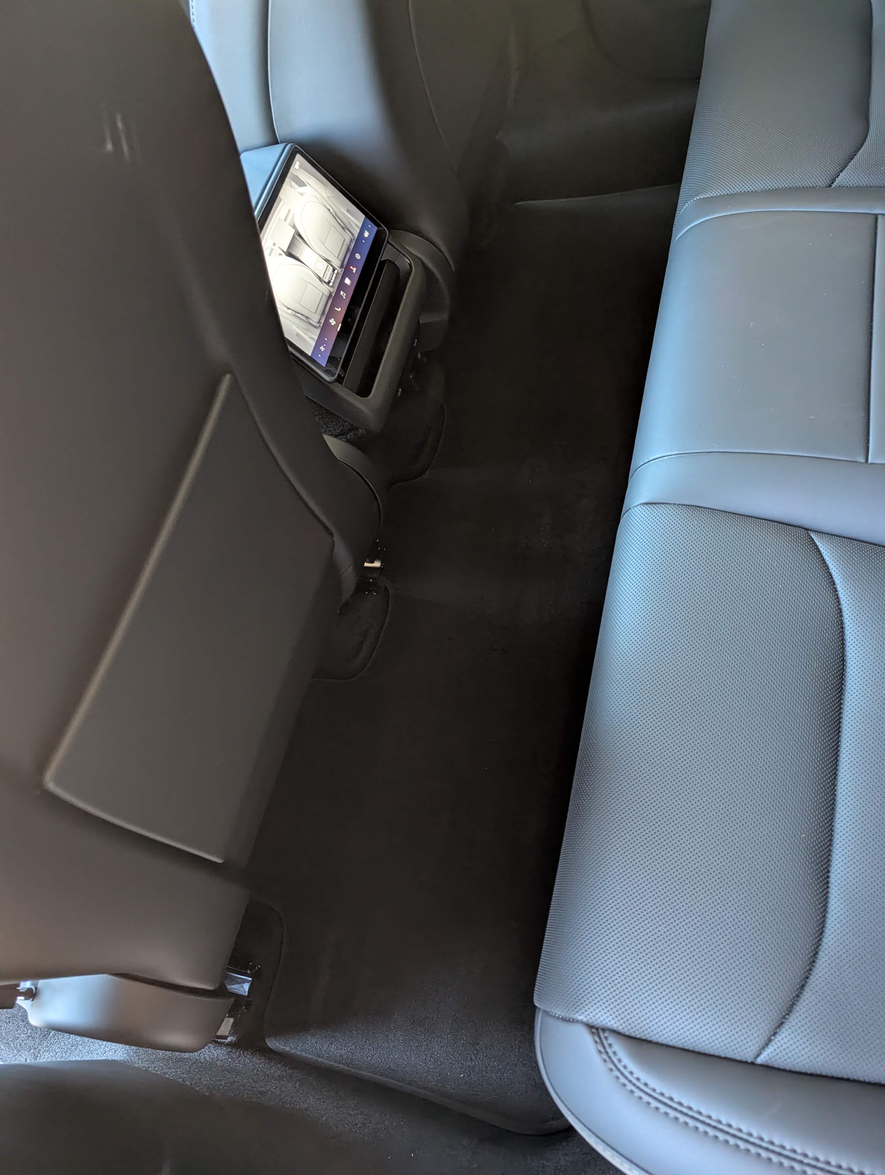 Used 2026 Tesla Model Y Long Range RWD image 17
