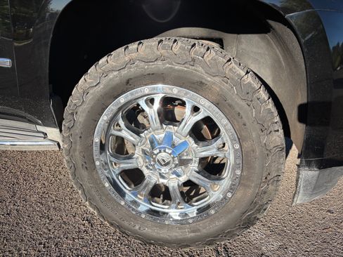 Used 2015 GMC Yukon XL Denali w/ Touring Package image 25