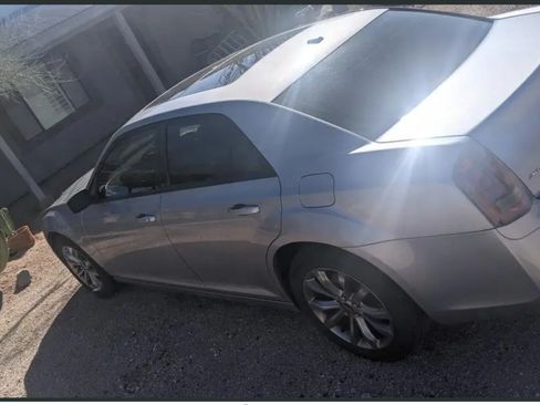 Used 2014 Chrysler 300 S image 6