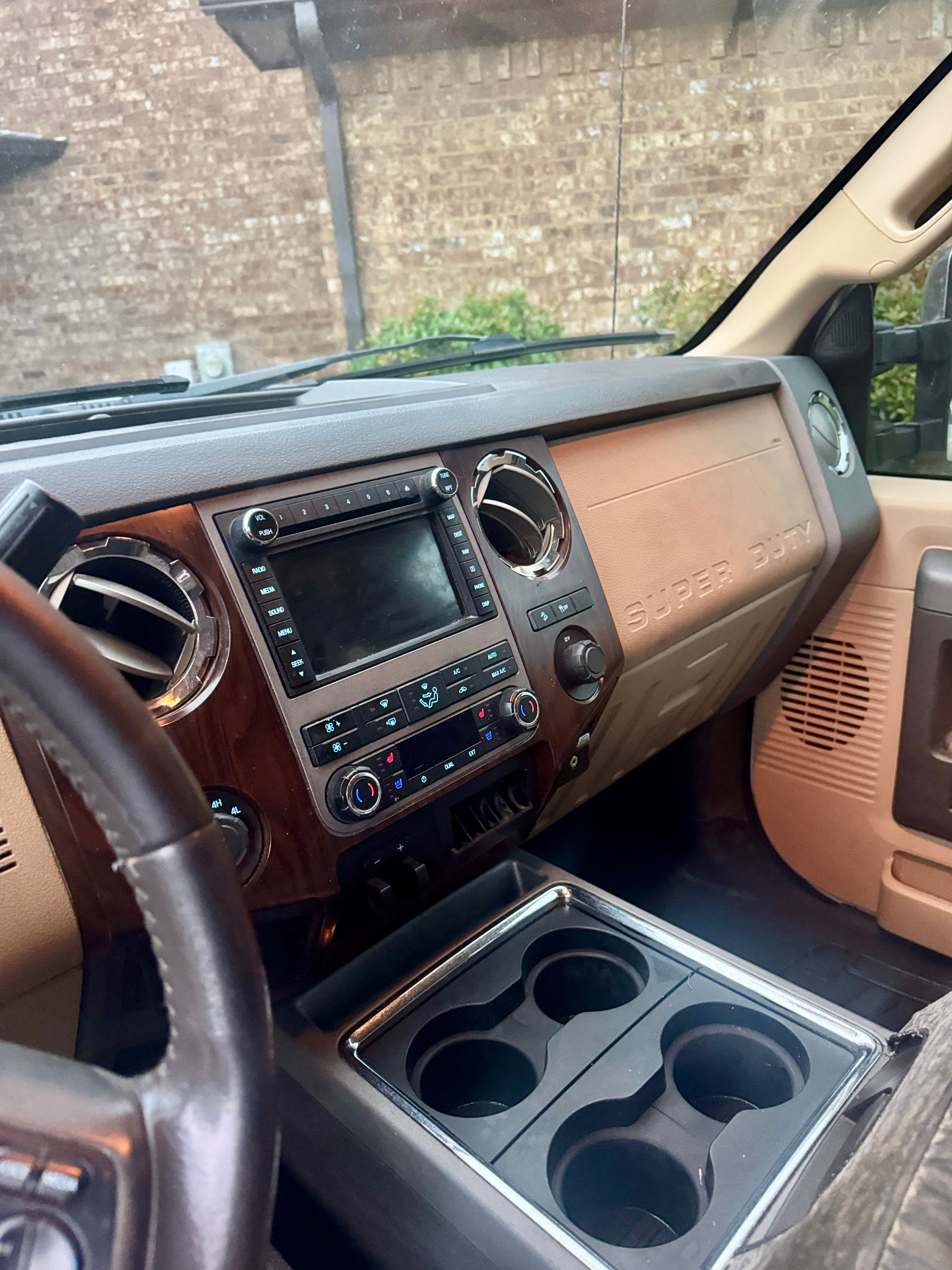 Used 2012 Ford F250 Lariat w/ Lariat Ultimate Pkg AWD/4WD image 8