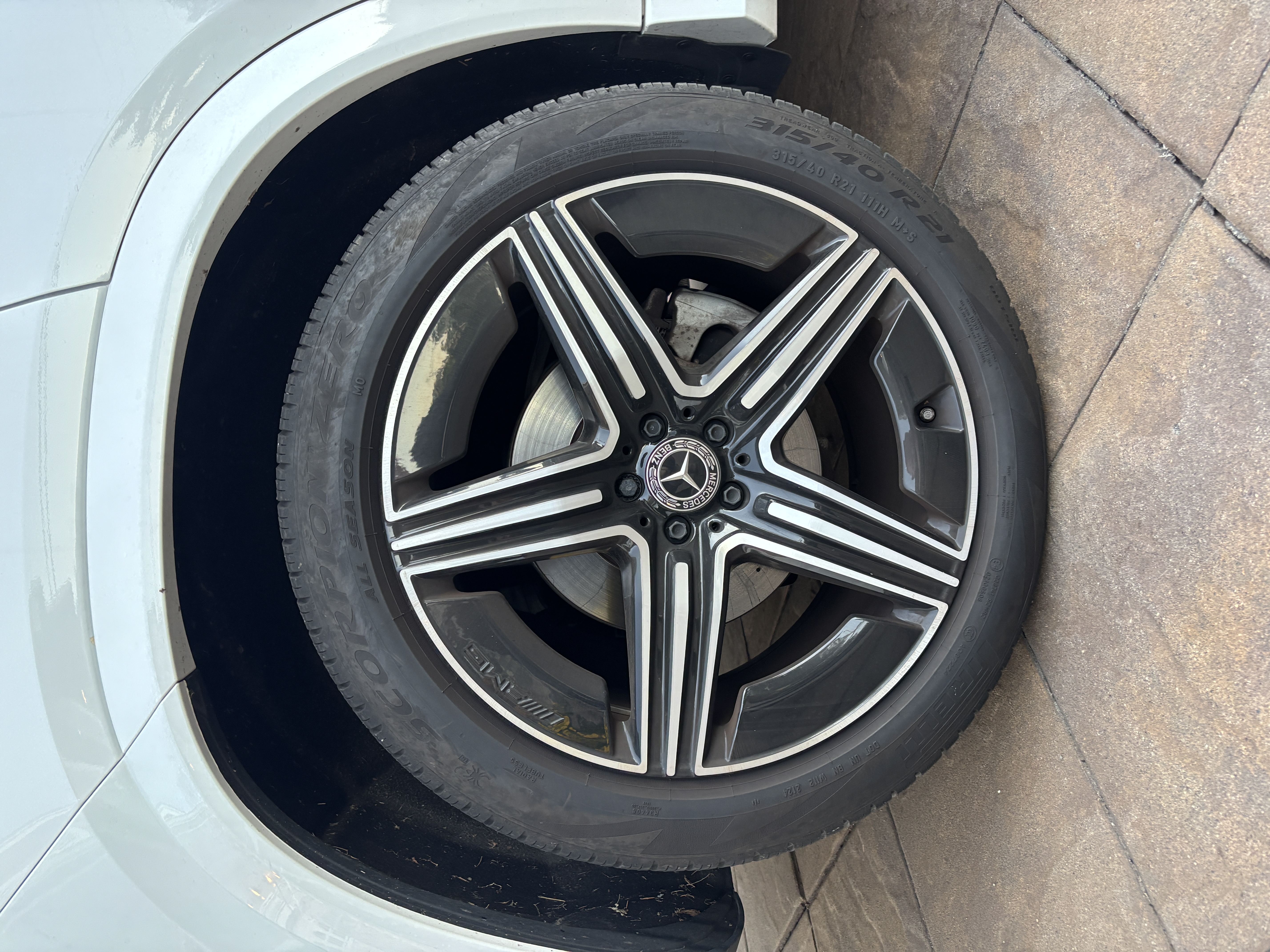 Used 2024 Mercedes-Benz GLE 450e 4MATIC image 13