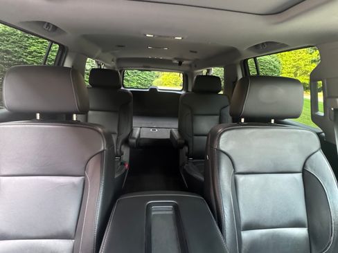 Used 2019 GMC Yukon XL SLT AWD/4WD image 18