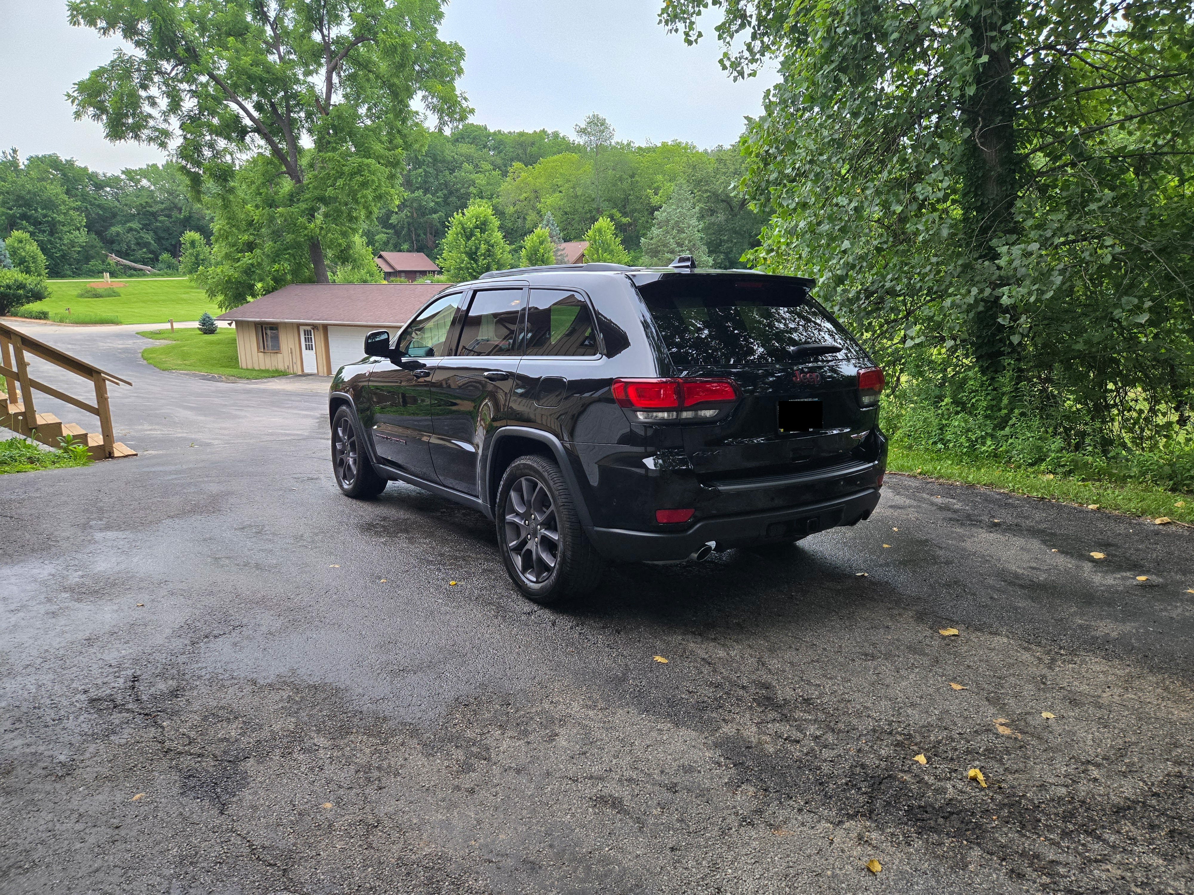 Used 2021 Jeep Grand Cherokee Trailhawk w/ Trailhawk Luxury Group AWD/4WD image 4