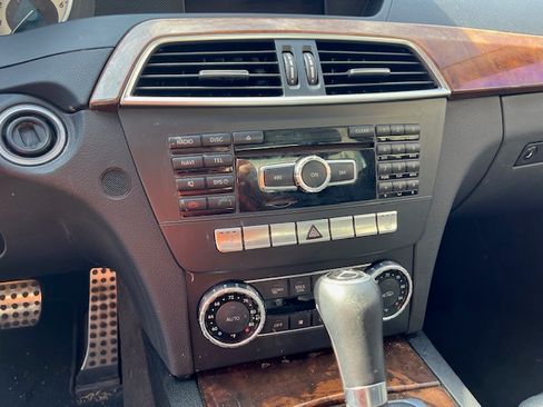 Used 2012 Mercedes-Benz C 250 Sedan image 16