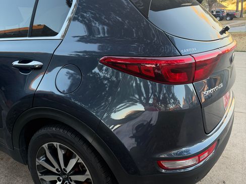 Used 2017 Kia Sportage EX w/ EX Technology Package image 8