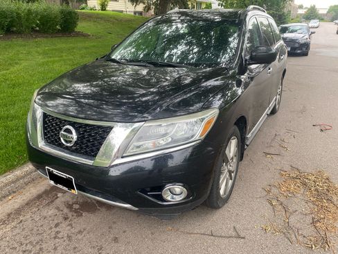 Used 2014 Nissan Pathfinder Platinum w/ Platinum Premium Package AWD/4WD image 4