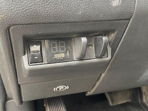 Used 2012 RAM 1500 Classic SLT w/ Technology Group image 26