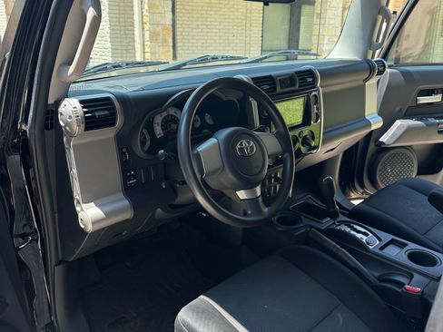 Used 2008 Toyota FJ Cruiser 2WD image 8