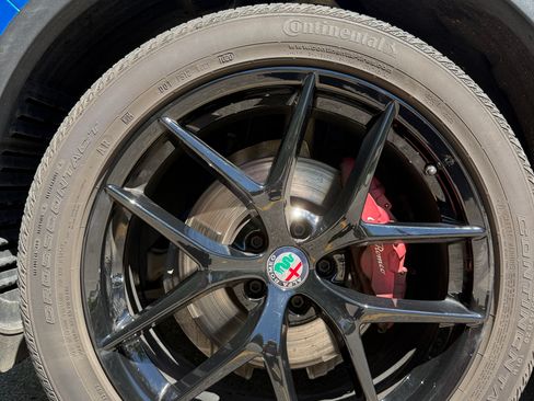 Used 2018 Alfa Romeo Stelvio Ti Sport AWD/4WD image 23