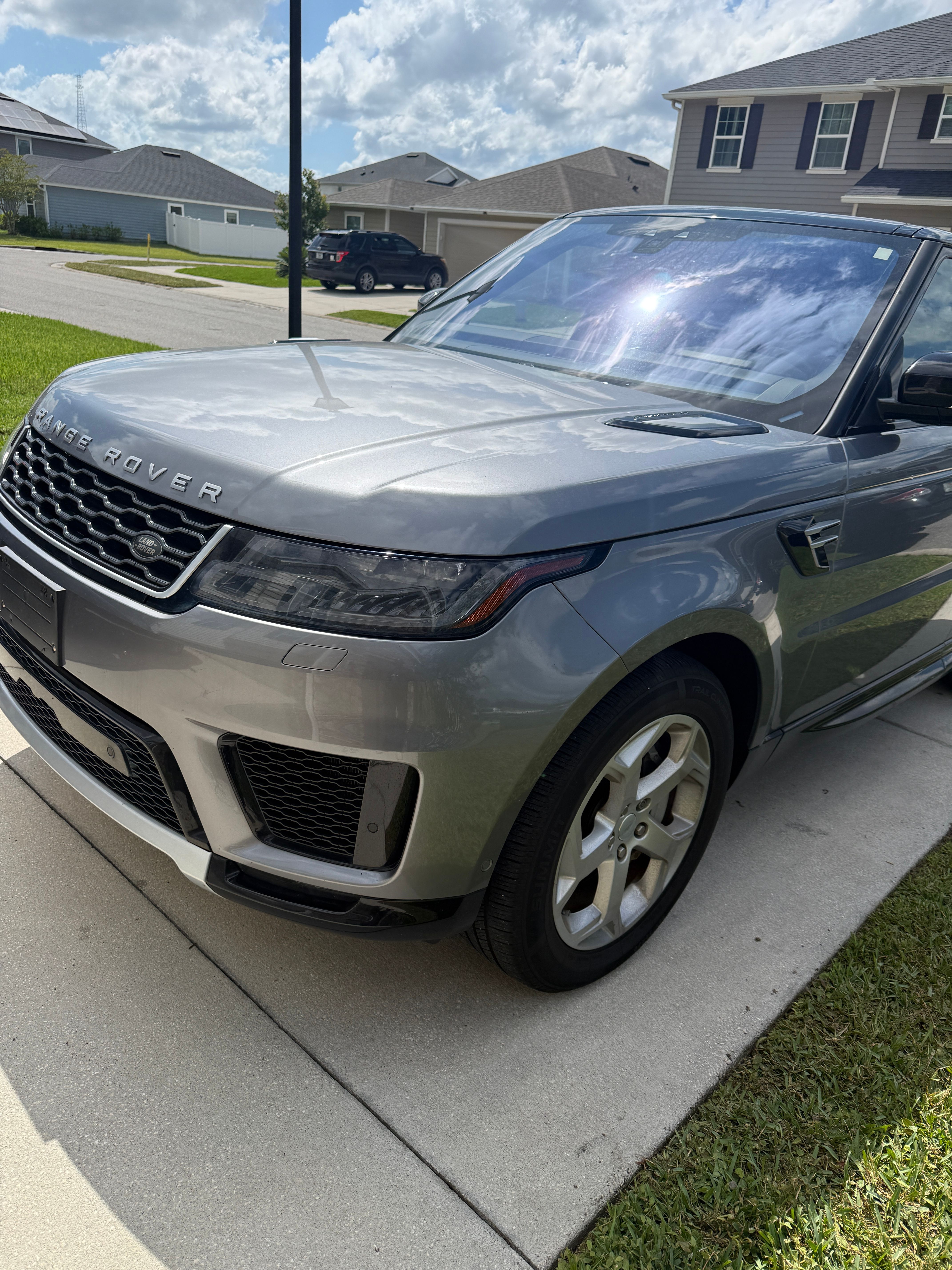 Used 2020 Land Rover Range Rover Sport HSE AWD/4WD image 1
