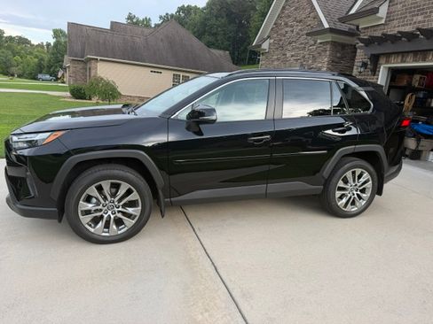 Used 2024 Toyota RAV4 XLE Premium w/ Weather Package AWD/4WD image 1