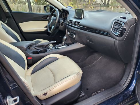 Used 2014 MAZDA MAZDA3 i Grand Touring image 9