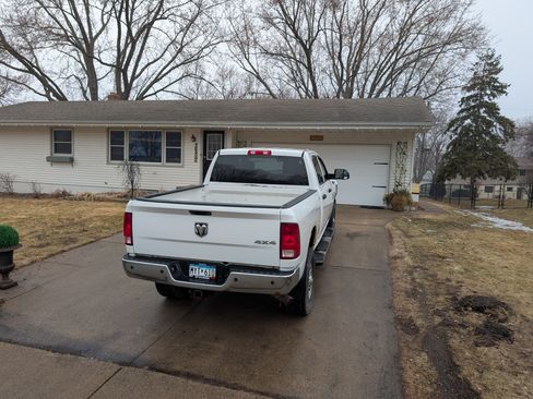 Used 2014 RAM 2500 Tradesman w/ Chrome Appearance Group image 2