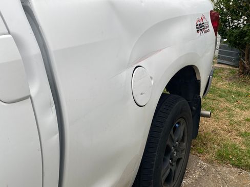 Used 2010 Toyota Tundra 4x4 Double Cab image 8