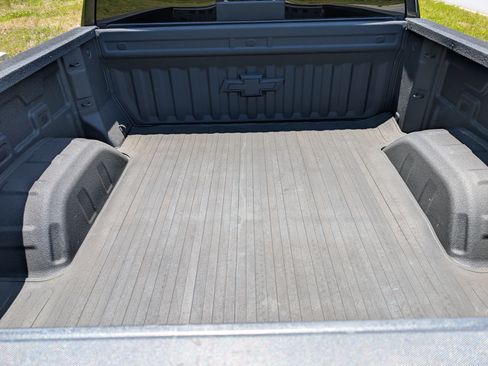 Used 2022 Chevrolet Silverado 1500 LT Trail Boss w/ LT Trail Boss Premium Package image 9