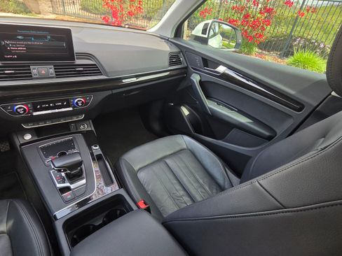 Used 2018 Audi Q5 2.0T Premium Plus w/ Premium Plus Package image 16