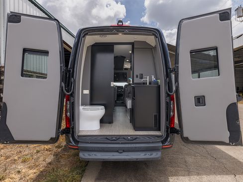 Used 2019 Mercedes-Benz Sprinter 170 image 8