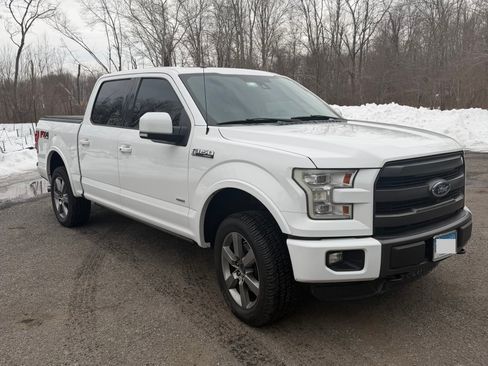 Used 2015 Ford F150 Lariat w/ Equipment Group 502A Luxury image 4