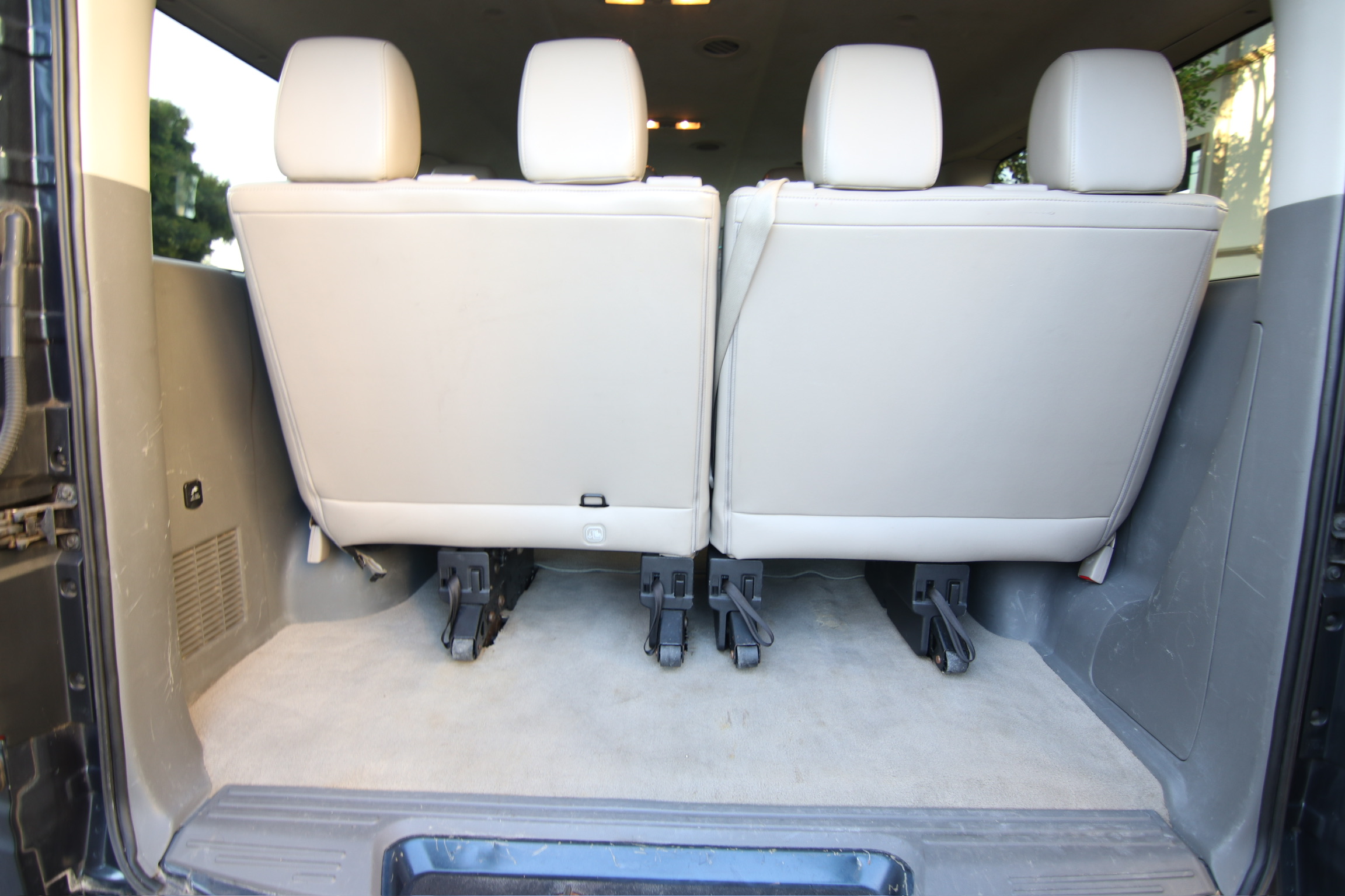 Used 2013 Nissan NV 3500 SL w/ Technology Pkg RWD image 23