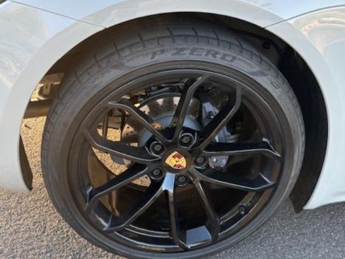 Used 2024 Porsche 718 Boxster image 11