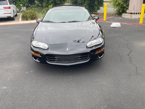Used 2002 Chevrolet Camaro Z28 w/ Preferred Equipment Group 2 RWD image 10