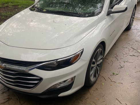 Used 2022 Chevrolet Malibu LT FWD image 2
